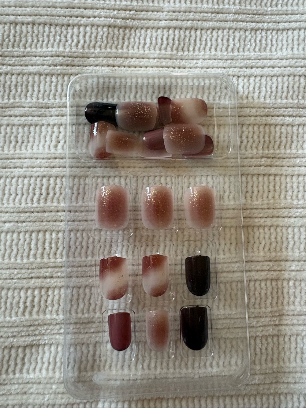 Press-On Nail Set in Gradient Pink and Brown